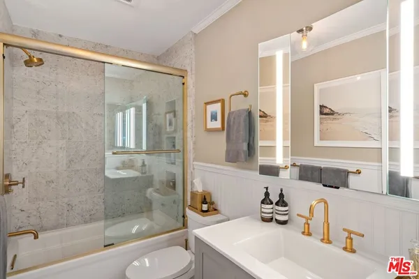 $3,500 | 960 Larrabee Street, Unit 105, West Hollywood, CA 90069