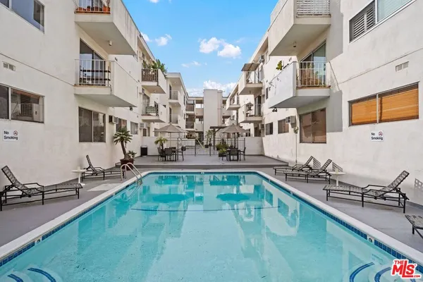 $3,500 | 960 Larrabee Street, Unit 105, West Hollywood, CA 90069