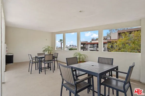 $3,500 | 960 Larrabee Street, Unit 105, West Hollywood, CA 90069