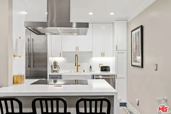 $3,500 | 960 Larrabee Street, Unit 105, West Hollywood, CA 90069