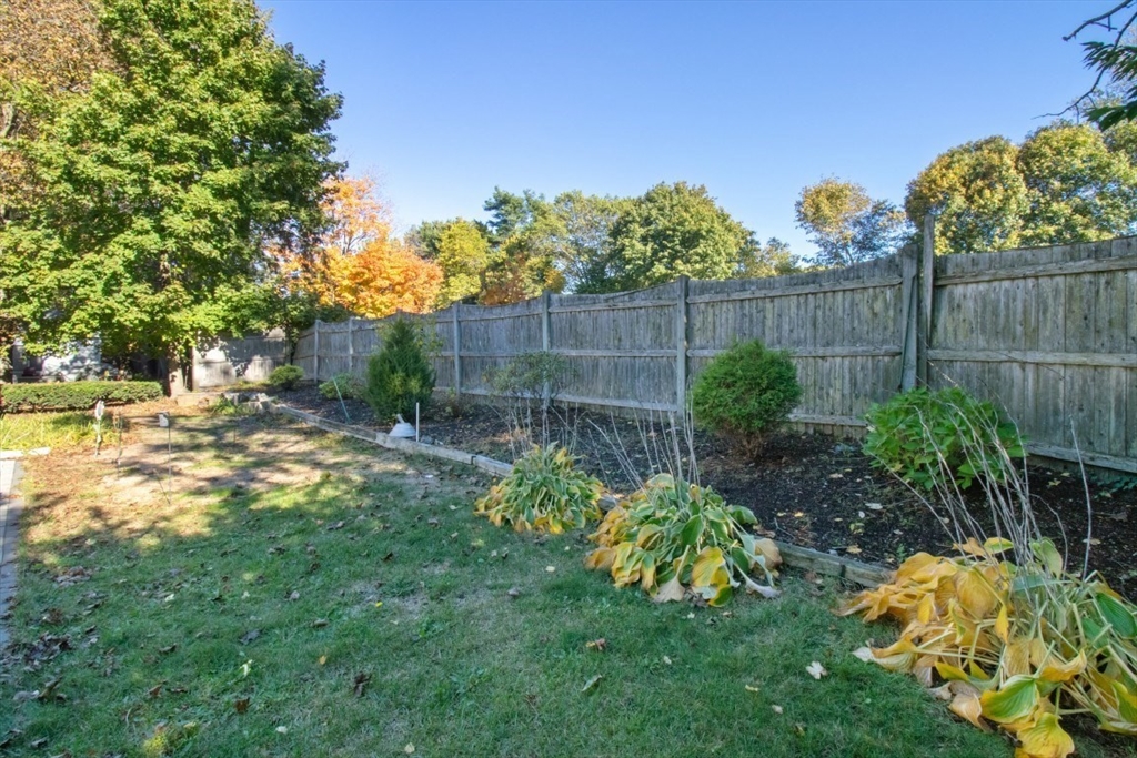 191 Spiers Road Newton, MA 02459 - Photo 4 of 13