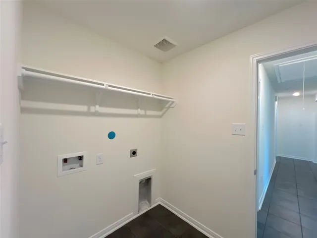 a view of utility room