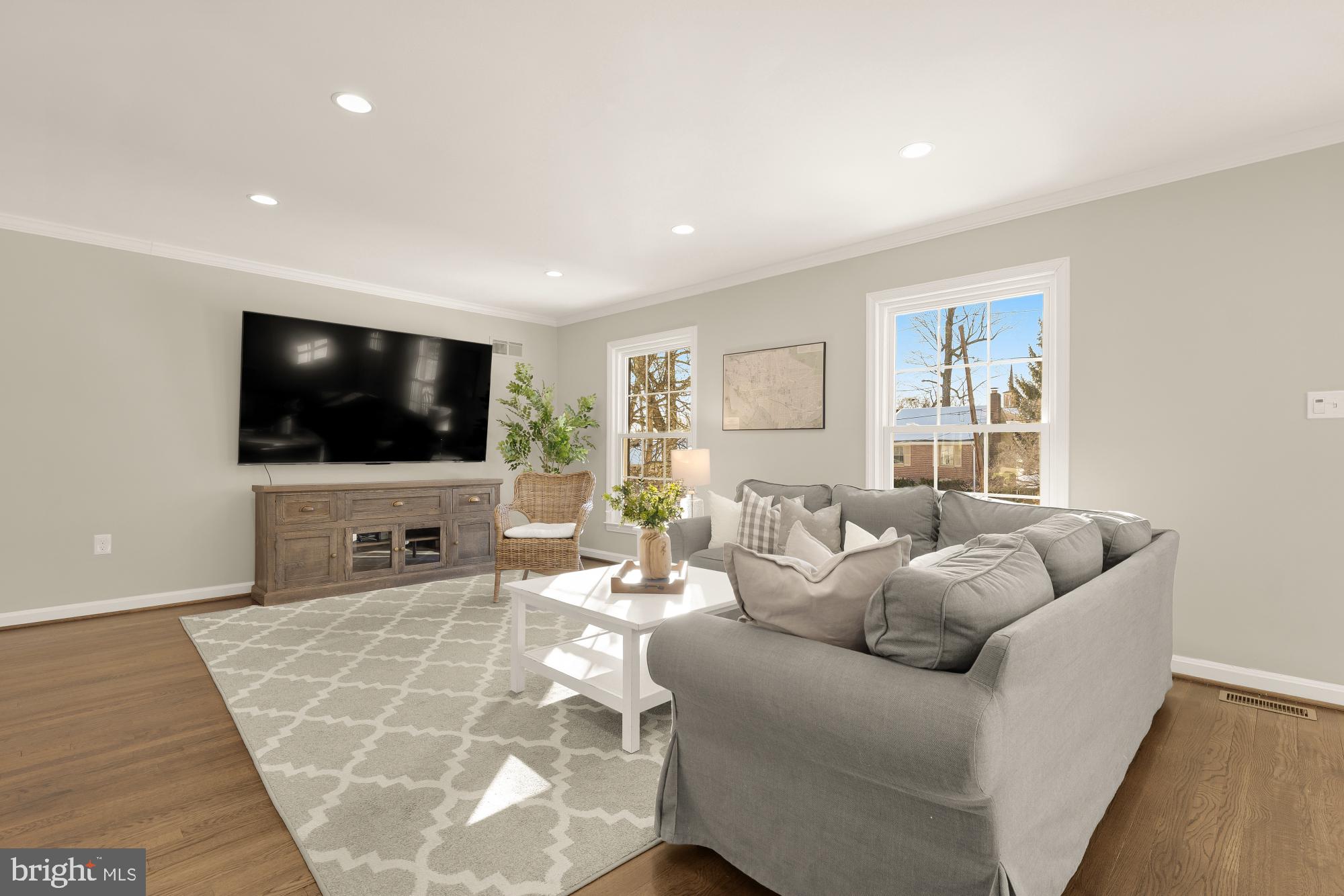 9615 Byeforde Road Kensington, MD 20895 - Photo 13 of 54 Family Room