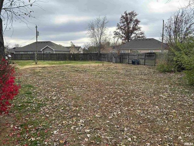 $6,000 | 821 East 15th Street, Centralia, IL 62801