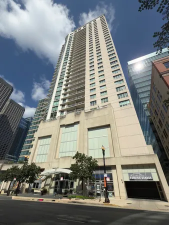 $20,000 | 125 South Jefferson Street, Unit P294, Chicago, IL 60661