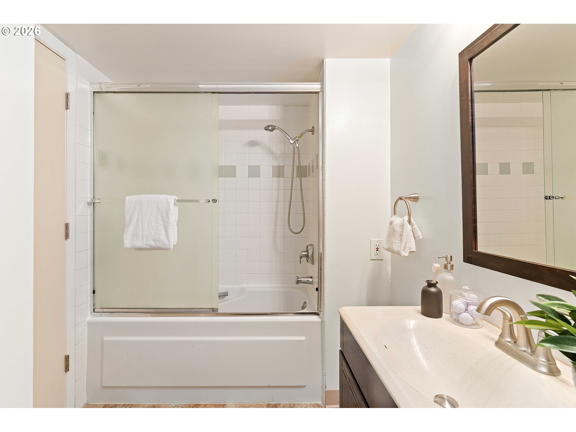 6605 West Burnside Road, Unit 112 Portland, OR 97225 - Photo 19 of 32