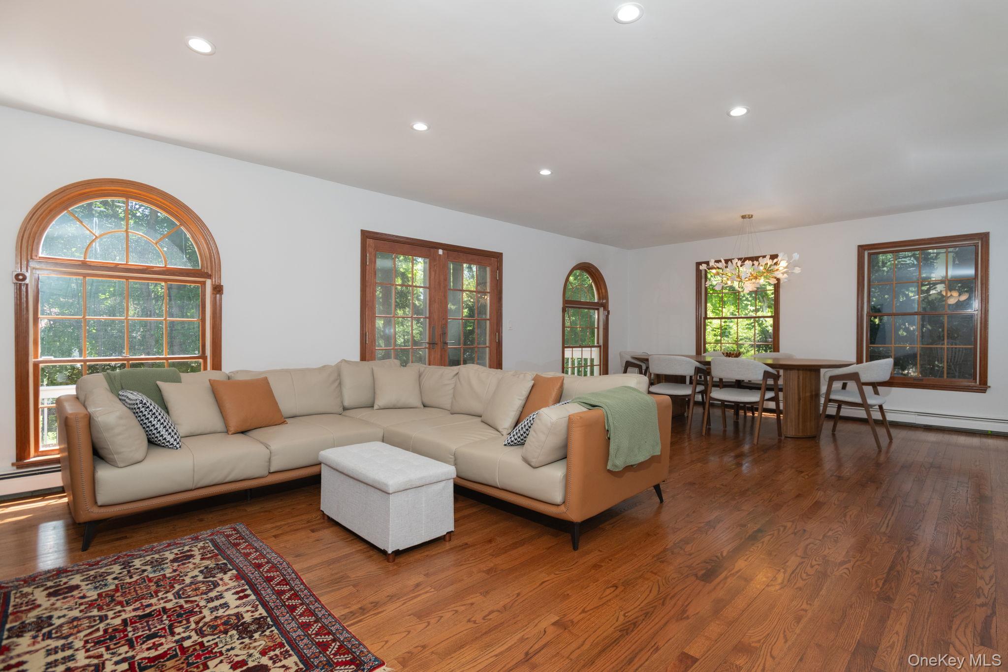 27 Valentine Road Briarcliff Manor, NY 10510 - Photo 9 of 31 Expansive great room with French doors to deck and backyard