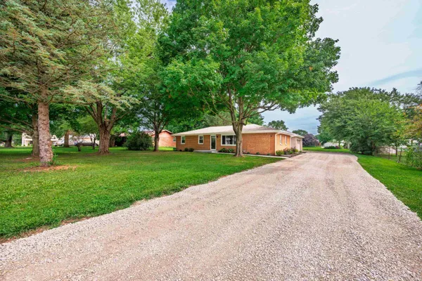 $244,900 | 10604 North Mansfield Drive, Muncie, IN 47303