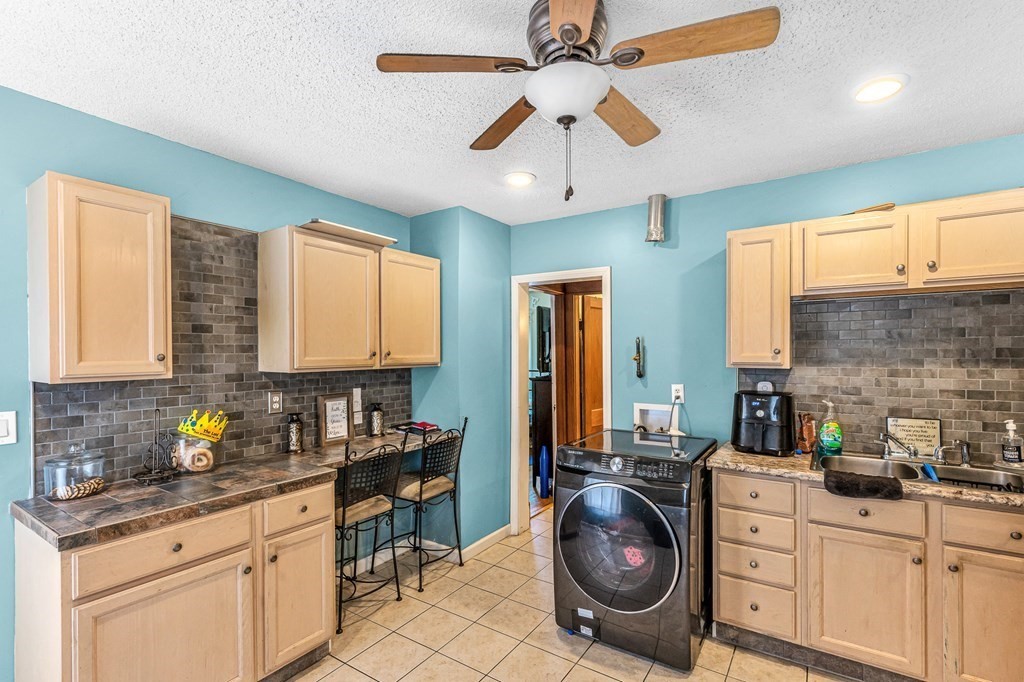 23-25 Wait Street Springfield, MA 01104 - Photo 5 of 8 Gallery Image 5