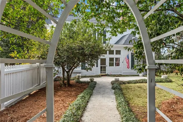 $1,150,000 | 301 North East Street, Greensboro, GA 30642