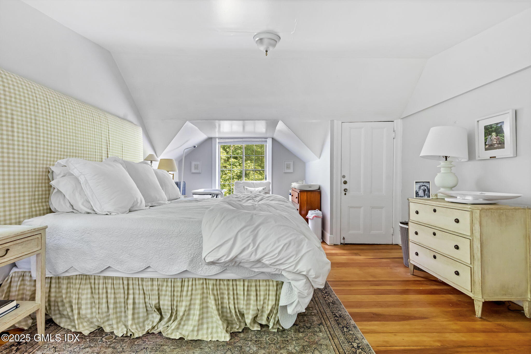 281 Riversville Road Greenwich, CT 06831 - Photo 15 of 27 Primary