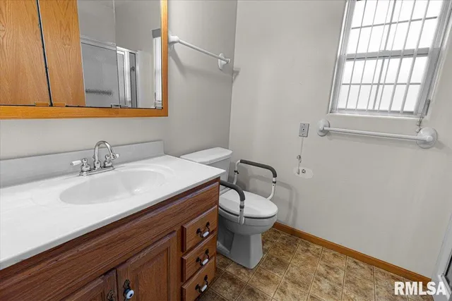 $217,900 | 1504 Apache Drive, Marion, IL 62959