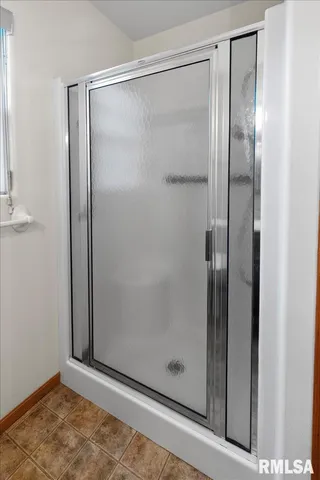 $217,900 | 1504 Apache Drive, Marion, IL 62959