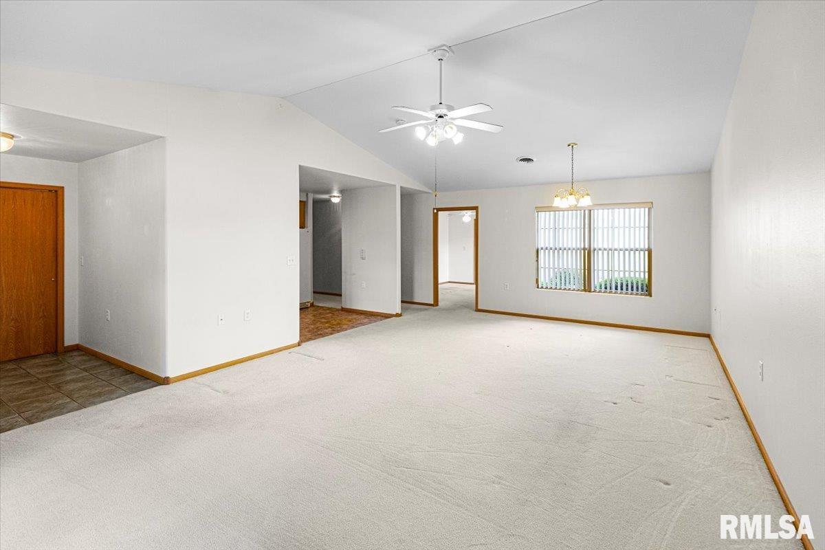 1504 Apache Drive Marion, IL 62959 - Photo 5 of 24