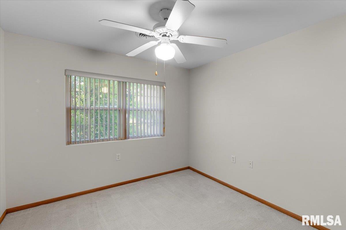 1504 Apache Drive Marion, IL 62959 - Photo 9 of 24