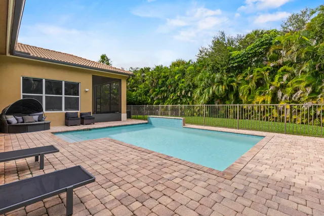 $879,000 | 8300 Southwest Cattleya Drive, Stuart, FL 34997