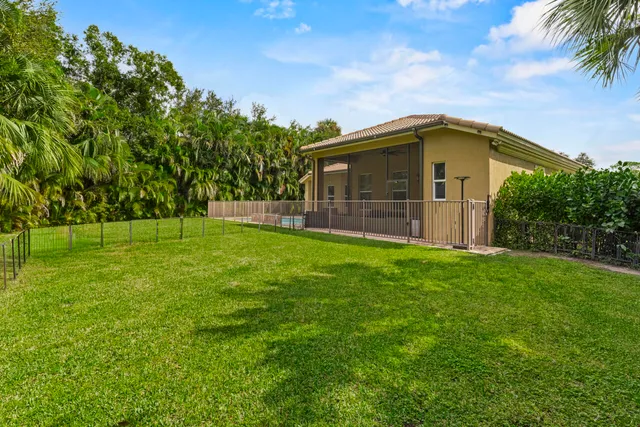 $879,000 | 8300 Southwest Cattleya Drive, Stuart, FL 34997
