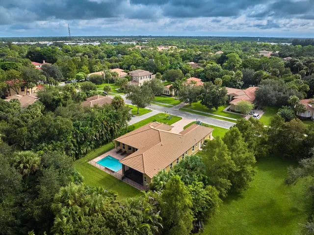 $879,000 | 8300 Southwest Cattleya Drive, Stuart, FL 34997