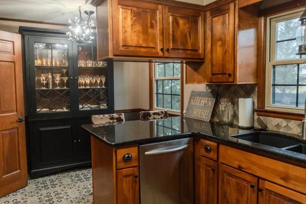 $419,000 | 2400 West Cherokee Drive, Appleton, WI 54914