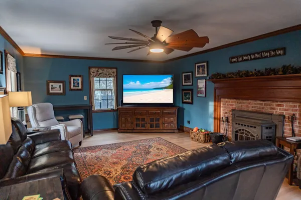 $419,000 | 2400 West Cherokee Drive, Appleton, WI 54914