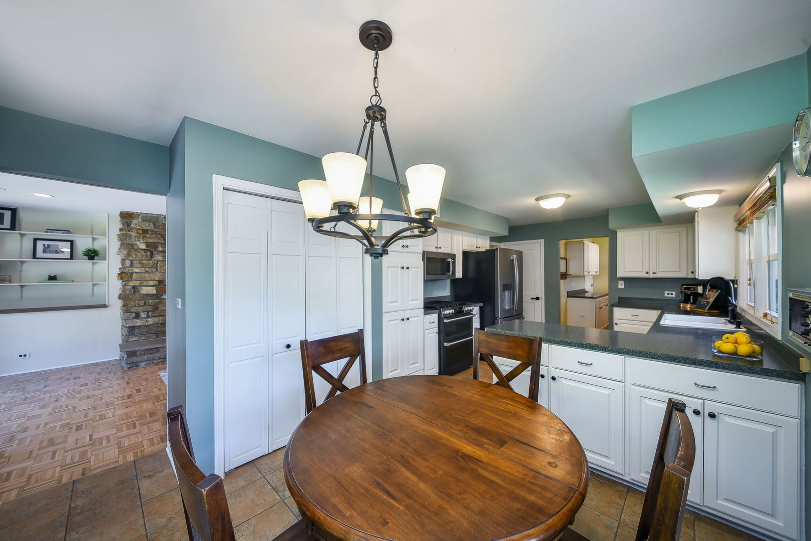 588 Williamsburg Road Glen Ellyn, IL 60137 - Photo 18 of 53