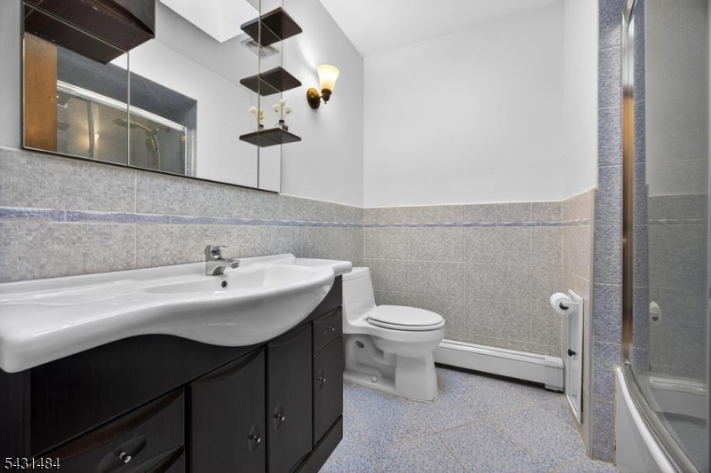 3 Nice Place Hopatcong, NJ 07843 - Photo 16 of 44
