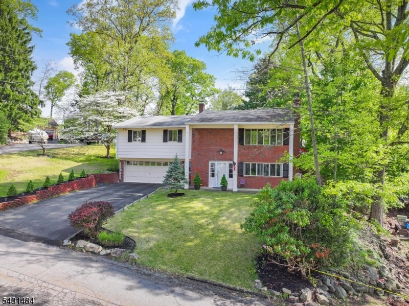 3 Nice Place Hopatcong, NJ 07843 - Photo 37 of 44