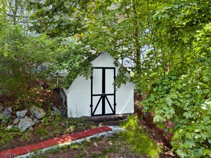 3 Nice Place Hopatcong, NJ 07843 - Photo 39 of 44
