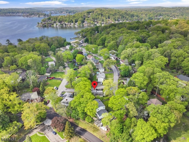3 Nice Place Hopatcong, NJ 07843 - Photo 4 of 44