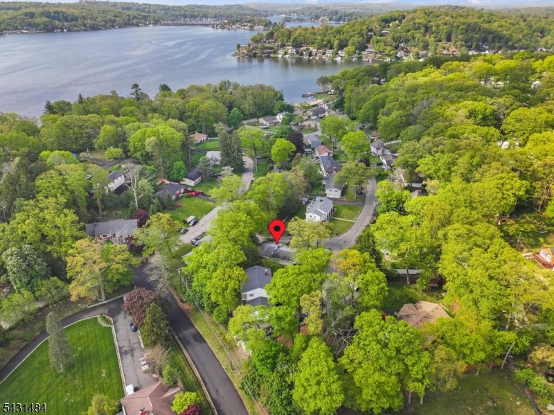 3 Nice Place Hopatcong, NJ 07843 - Photo 5 of 44