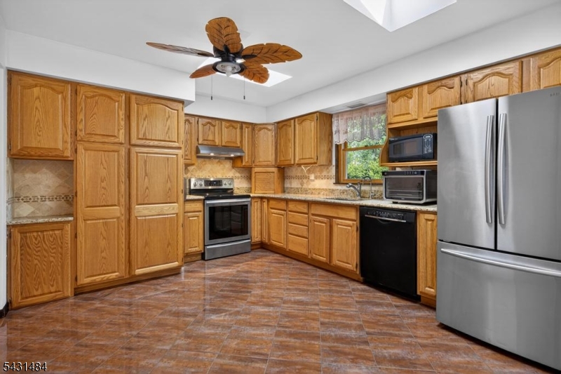 3 Nice Place Hopatcong, NJ 07843 - Photo 6 of 44