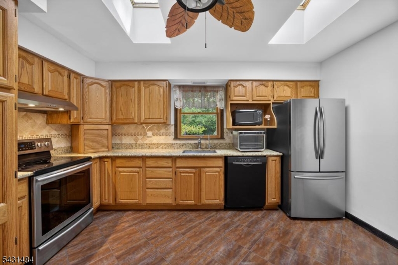 3 Nice Place Hopatcong, NJ 07843 - Photo 8 of 44