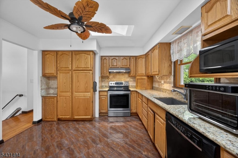 3 Nice Place Hopatcong, NJ 07843 - Photo 9 of 44