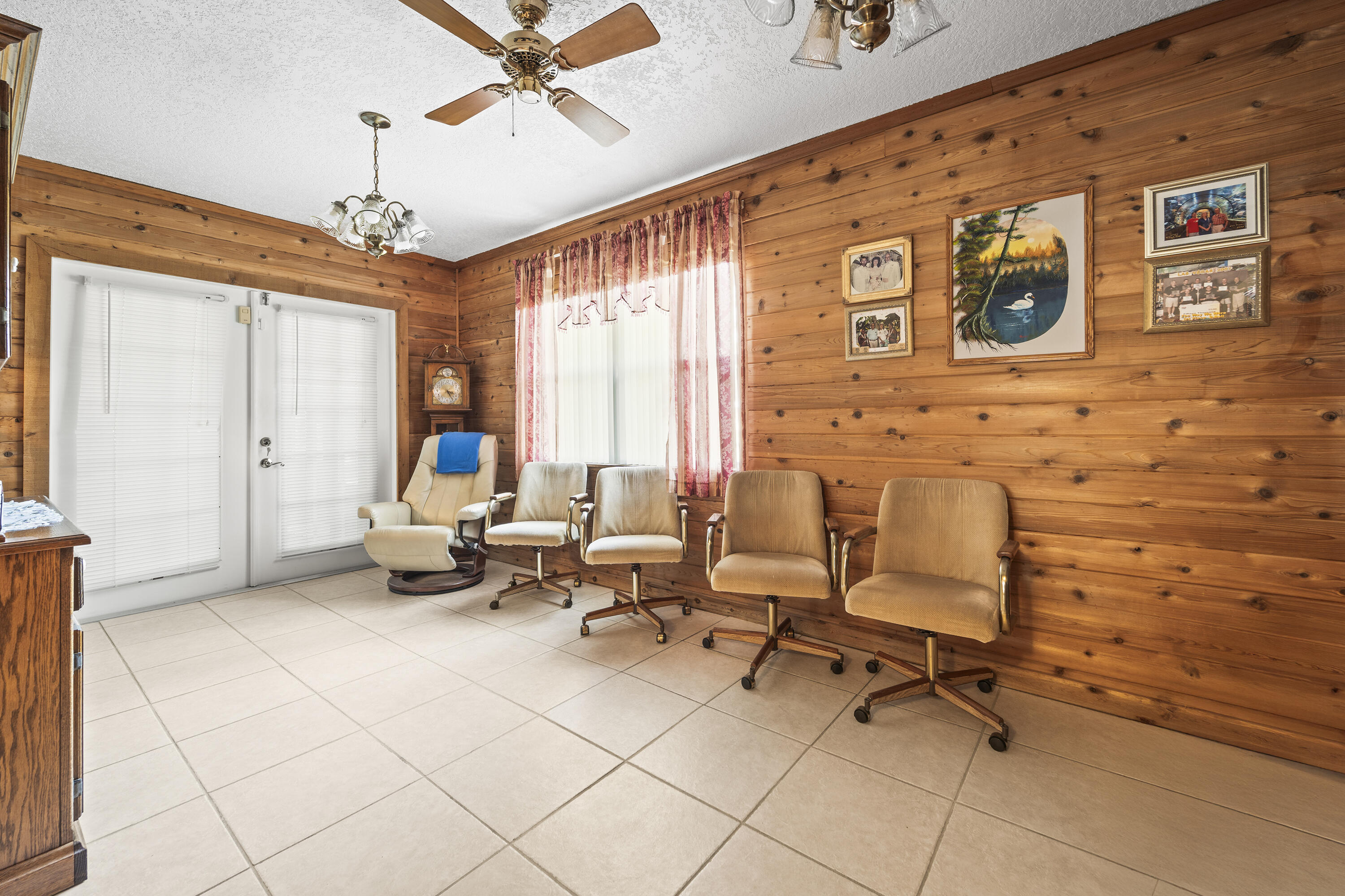 7302 Banyan Street Fort Pierce, FL 34951 - Photo 4 of 39 7302 Banyan Ft Pierce 3-3
