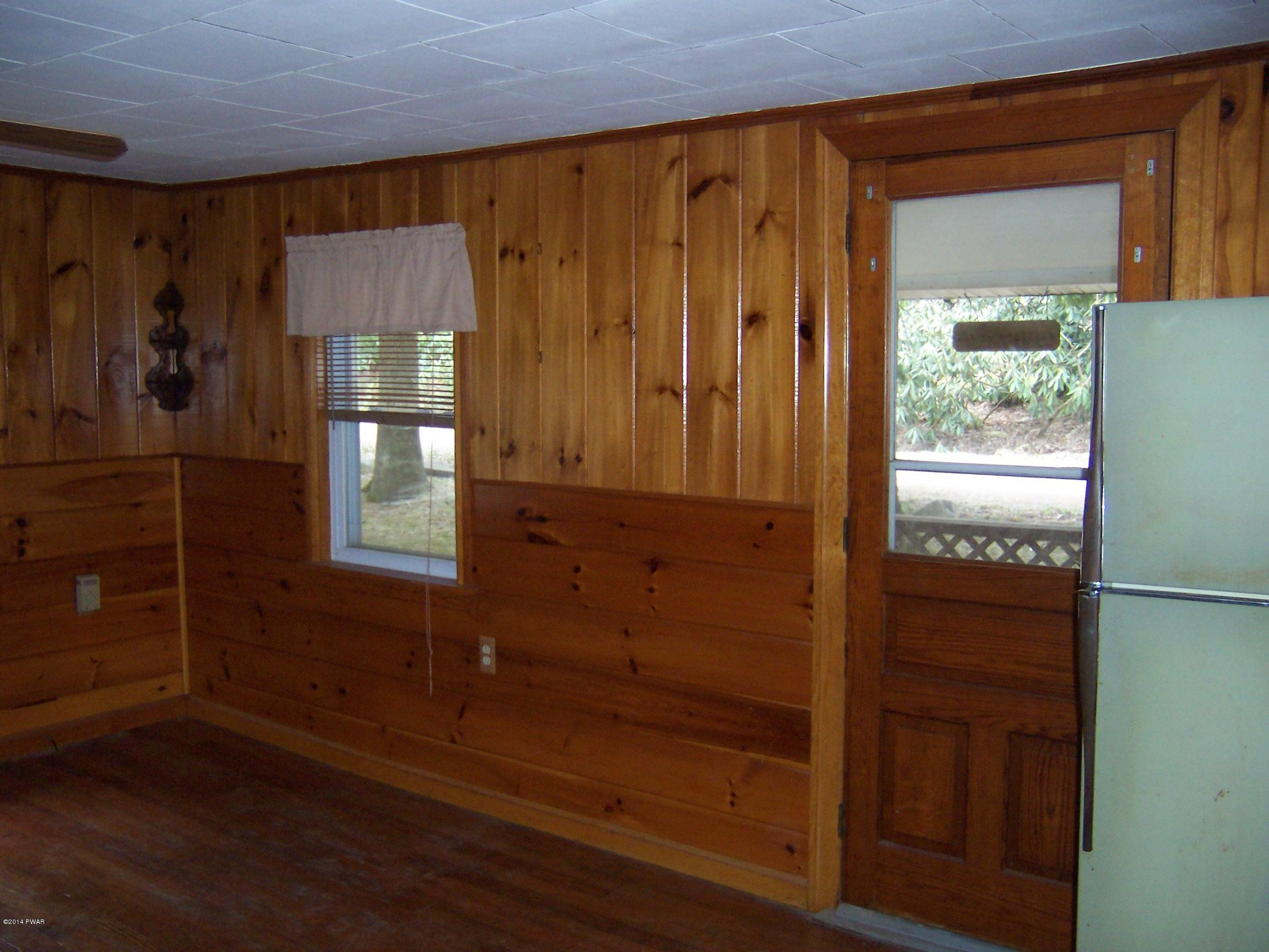 104 Branch Road Greentown, PA 18426 - Photo 3 of 31 Gallery Image 3