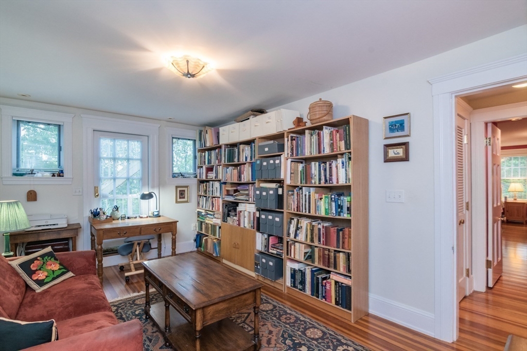 88 Round Hill Road, Unit 2 Northampton, MA 01060 - Photo 24 of 38