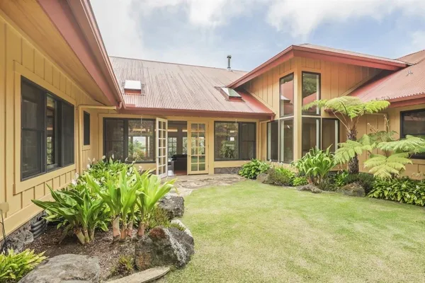 $5,850,000 | 65-1104 Hokuula Road, Kamuela, HI 96743