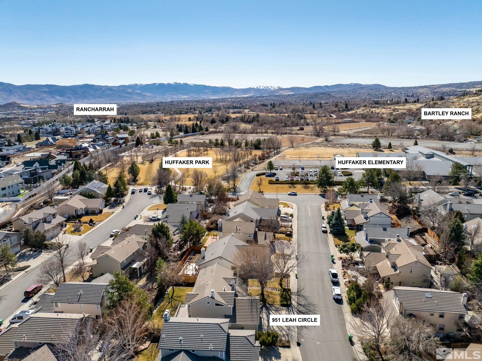951 Leah Circle Reno, NV 89511 - Photo 4 of 39 Photo 4