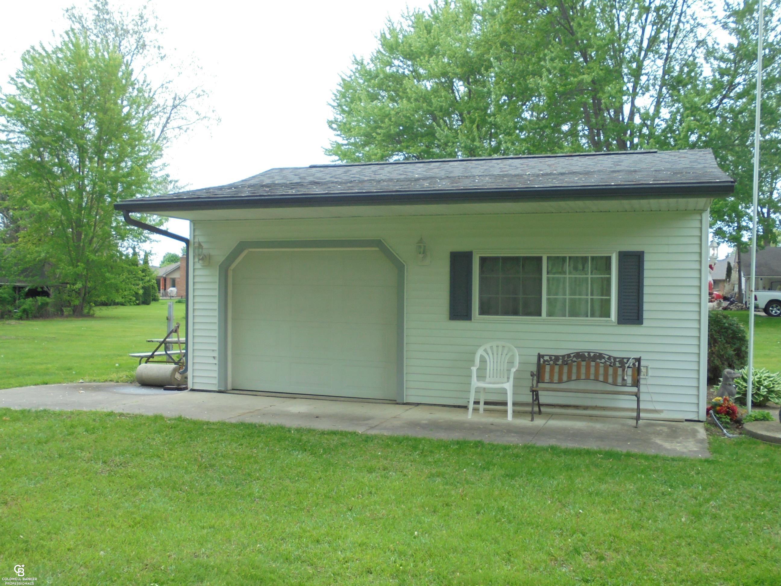 18138 22 Mile Road Macomb, MI 48044 - Photo 7 of 41