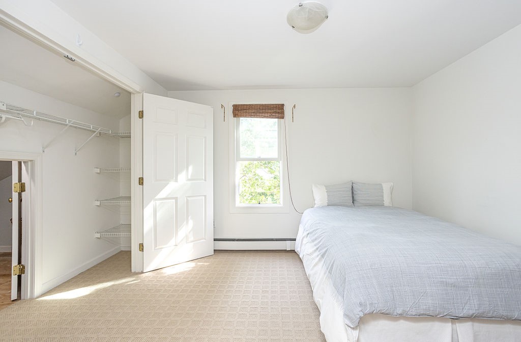 66 Center Avenue Middletown, RI 02842 - Photo 23 of 31