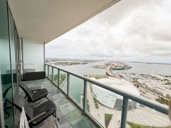 $4,900 | 888 Biscayne Boulevard, Unit 4005, Miami, FL 33132