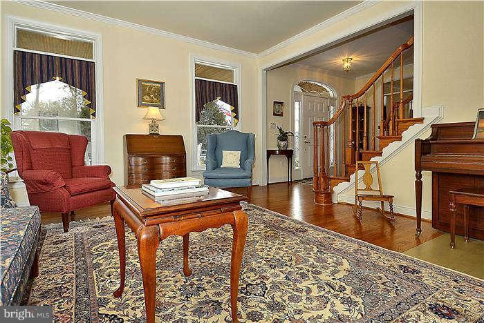 3002 Fox Mill Road Oakton, VA 22124 - Photo 9 of 30 Living Room