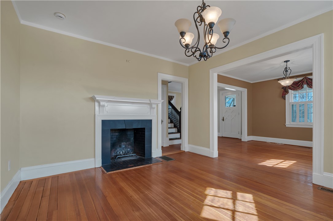 98 Butler Avenue Providence, RI 02906 - Photo 13 of 34