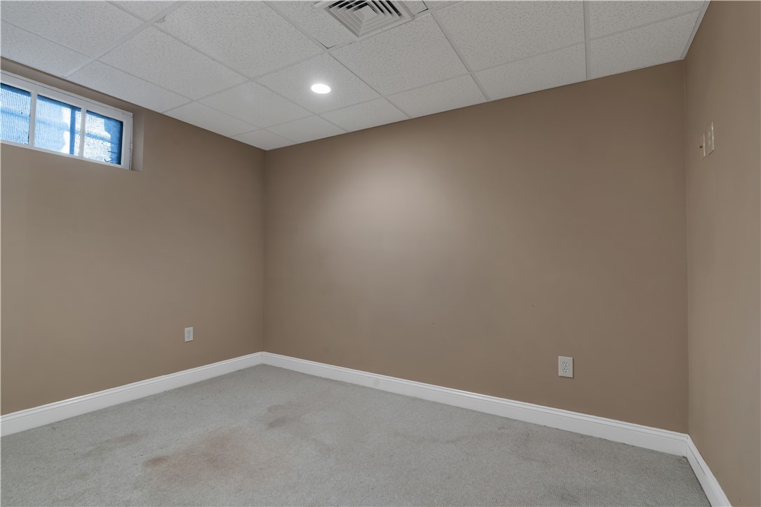 98 Butler Avenue Providence, RI 02906 - Photo 27 of 34