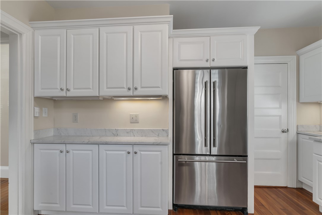 98 Butler Avenue Providence, RI 02906 - Photo 6 of 34