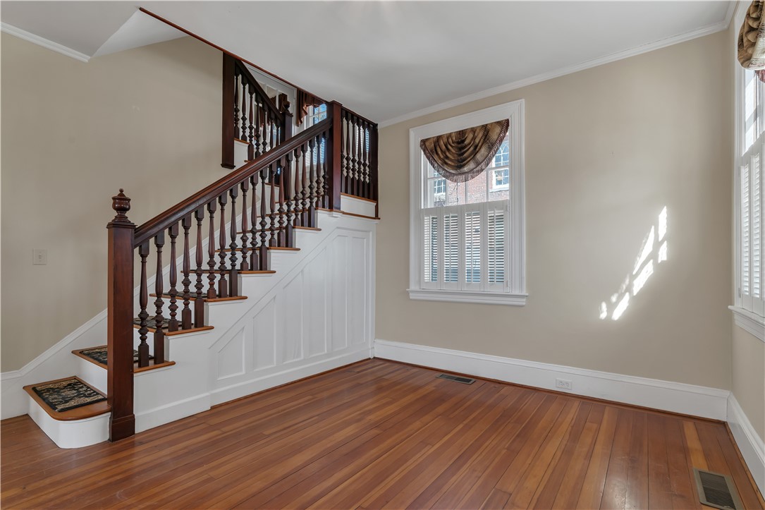 98 Butler Avenue Providence, RI 02906 - Photo 7 of 34