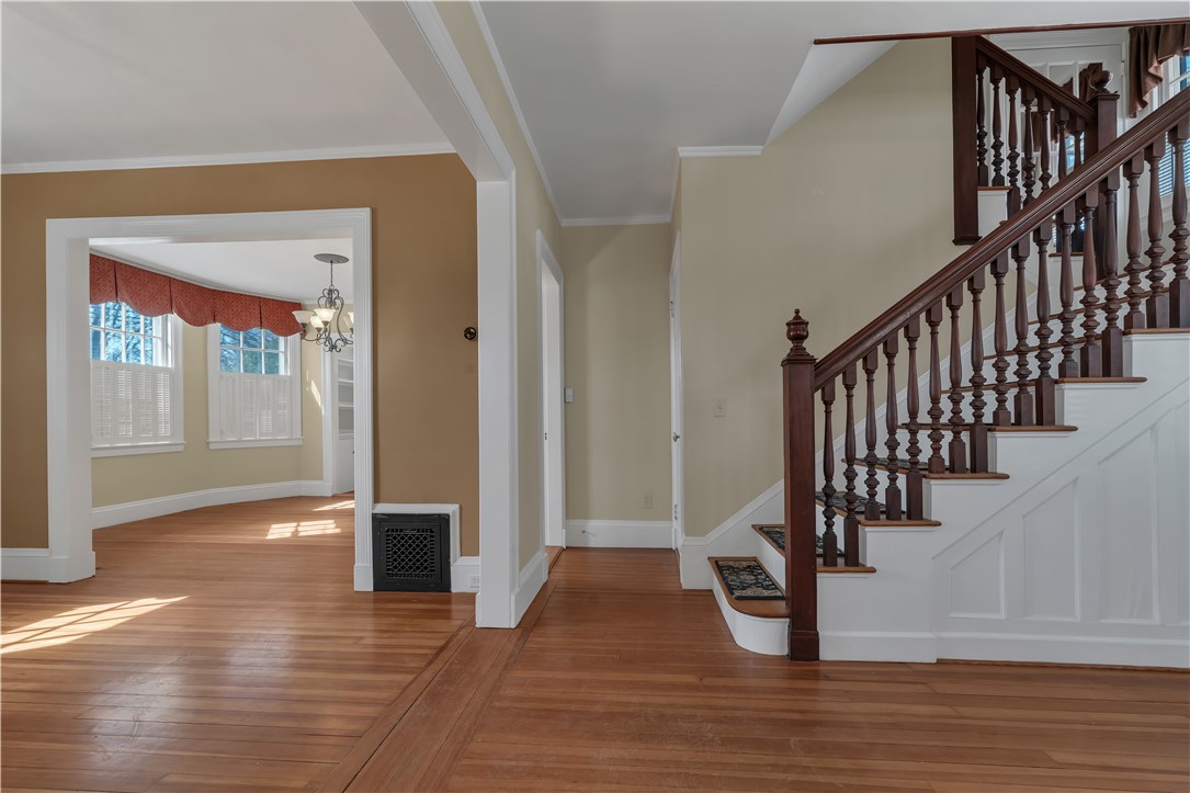 98 Butler Avenue Providence, RI 02906 - Photo 8 of 34