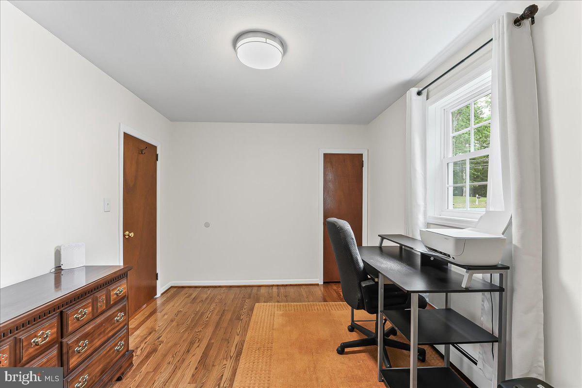 320 Lees Bridge Road Nottingham, PA 19362 - Photo 24 of 45 a workspace with furniture and window