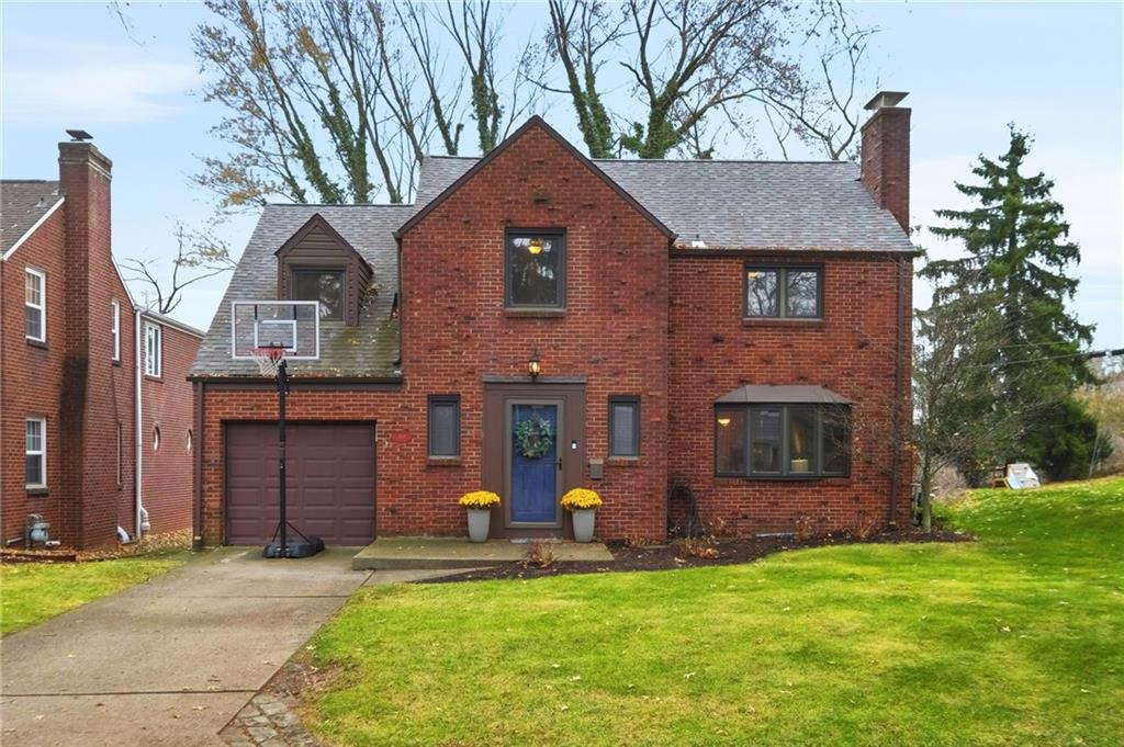 317 Old Farm Road Pittsburgh, PA 15228 - Photo 1 of 49 Gallery Image 1