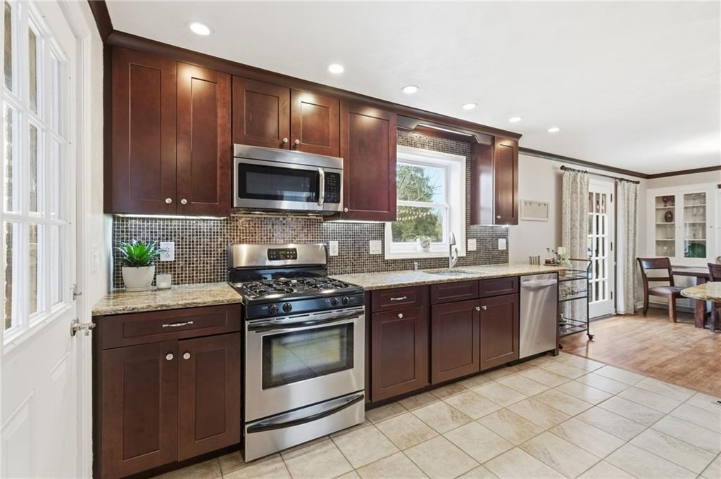 317 Old Farm Road Pittsburgh, PA 15228 - Photo 18 of 49 Gallery Image 18